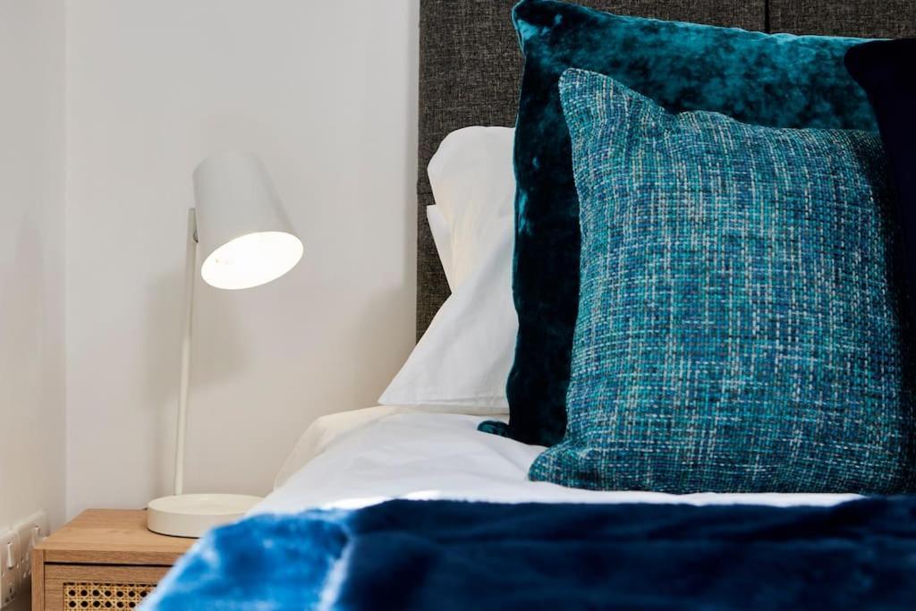 Swanky City Centre Apartment Лінкольн Екстер'єр фото