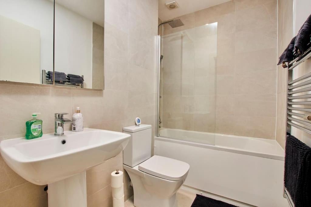 Swanky City Centre Apartment Лінкольн Екстер'єр фото