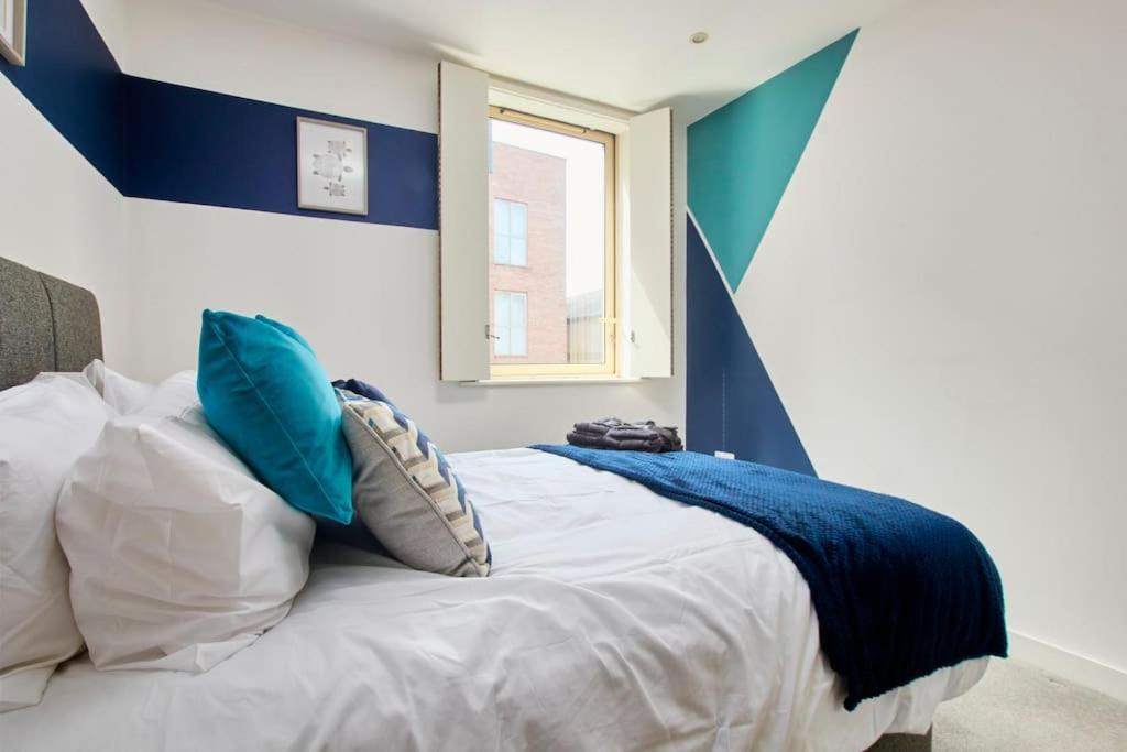Swanky City Centre Apartment Лінкольн Екстер'єр фото